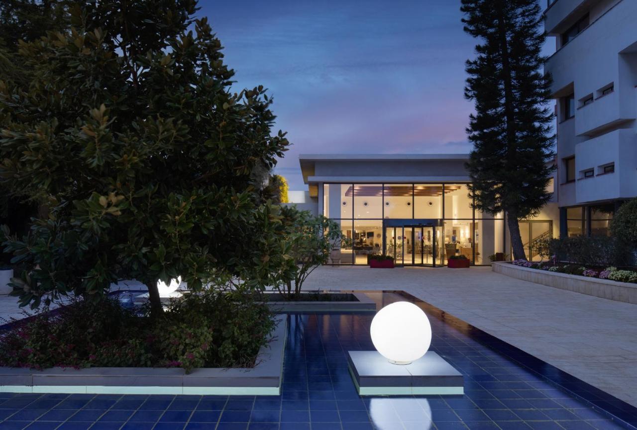 C Hotel Neve Ilan Exteriör bild