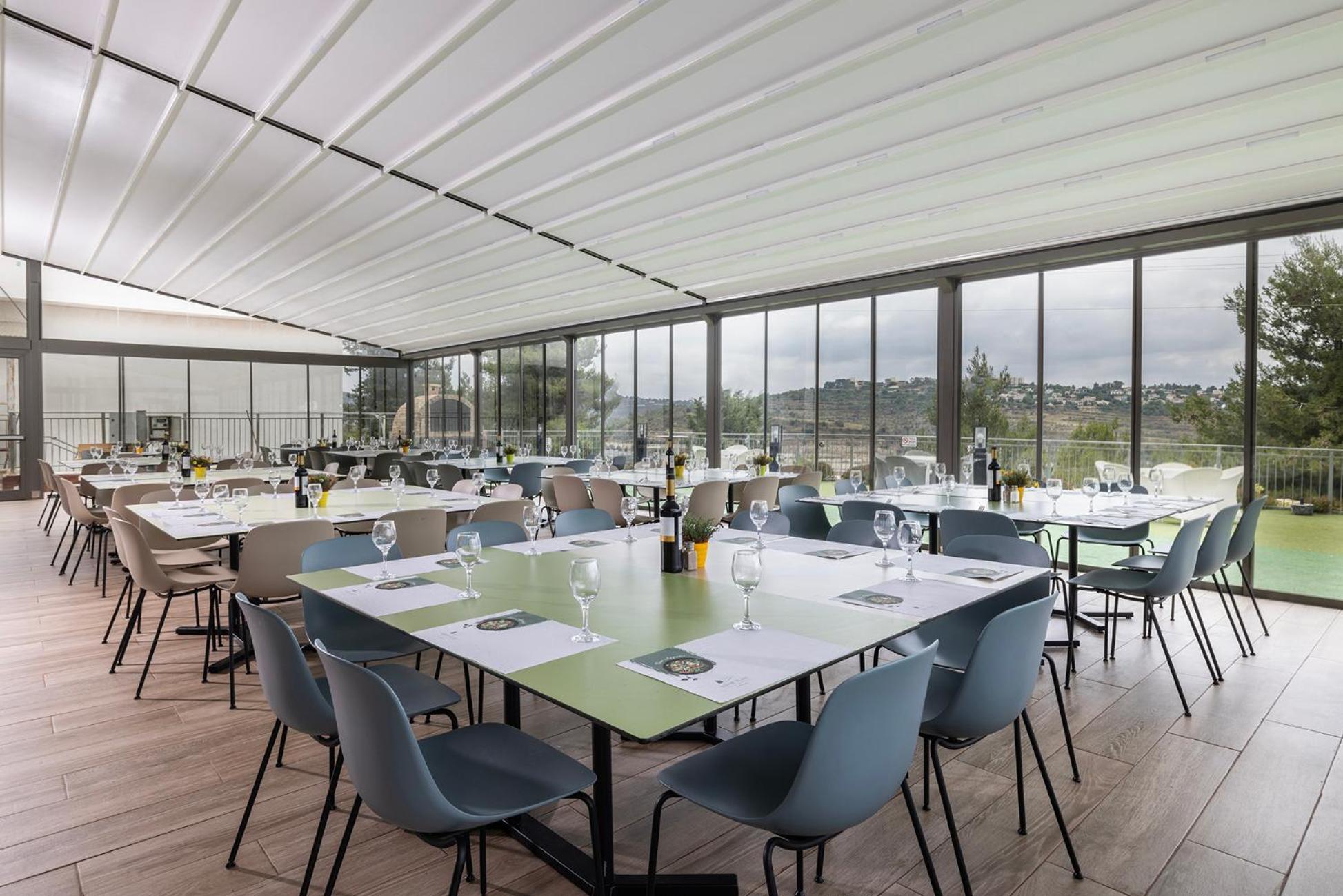 C Hotel Neve Ilan Exteriör bild