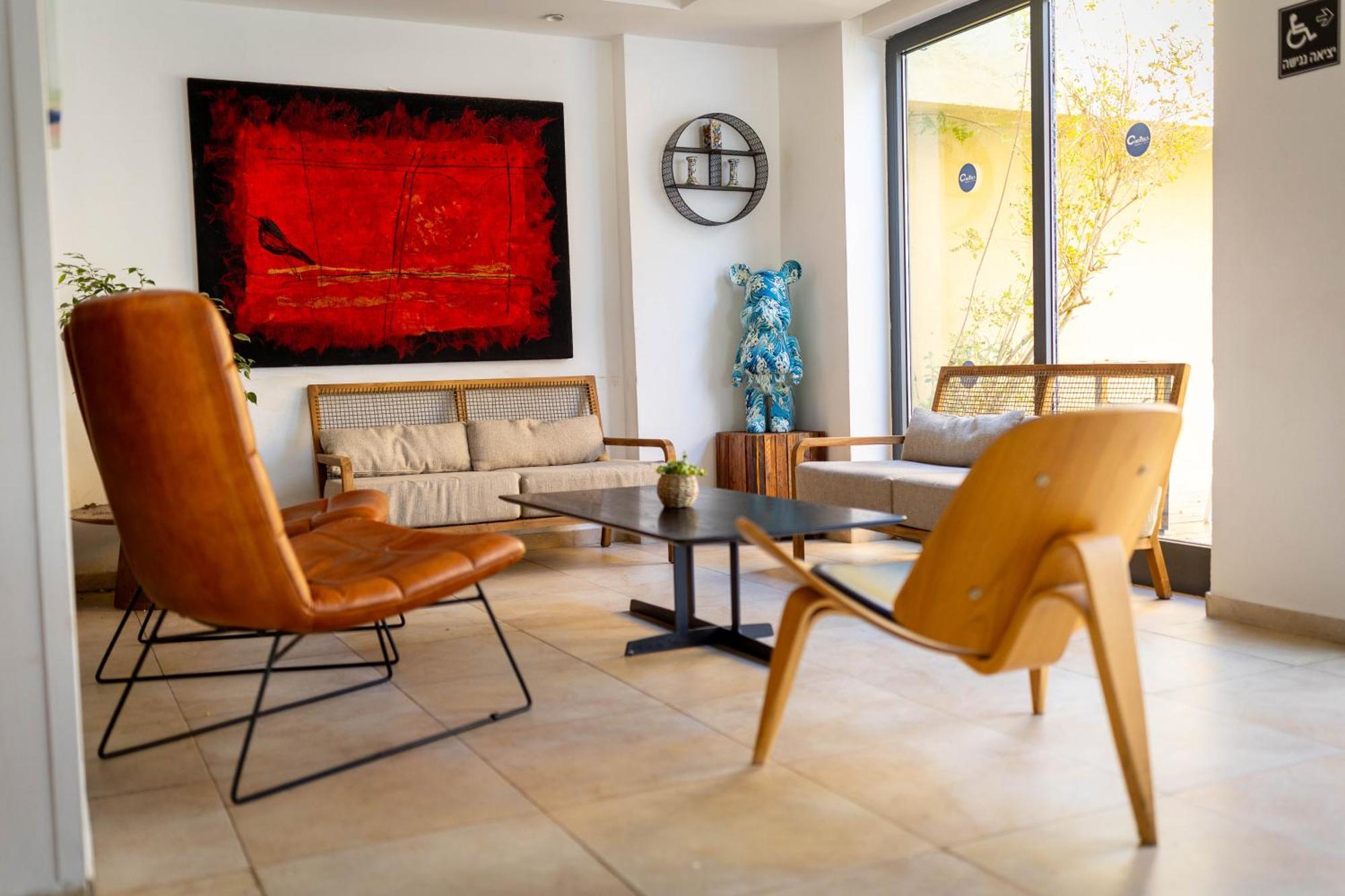 C Hotel Neve Ilan Exteriör bild
